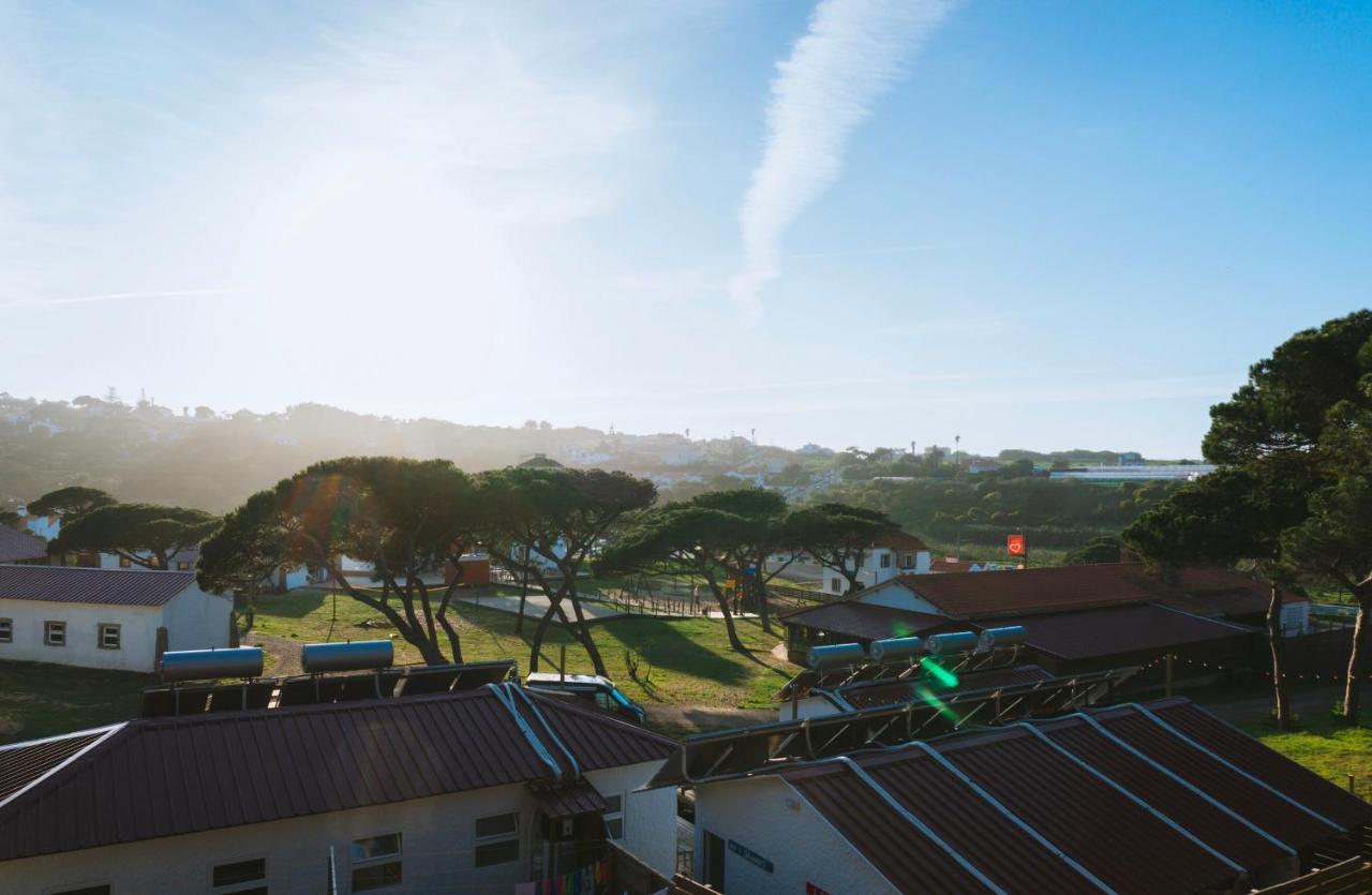 Oasis Backpackers Hostel Sintra Surf Colares Exteriör bild