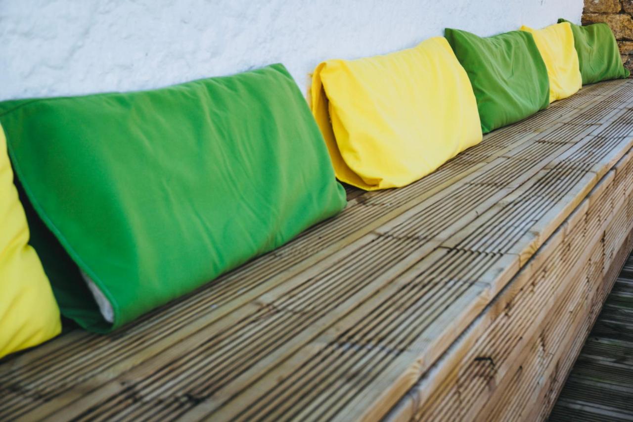 Oasis Backpackers Hostel Sintra Surf Colares Exteriör bild