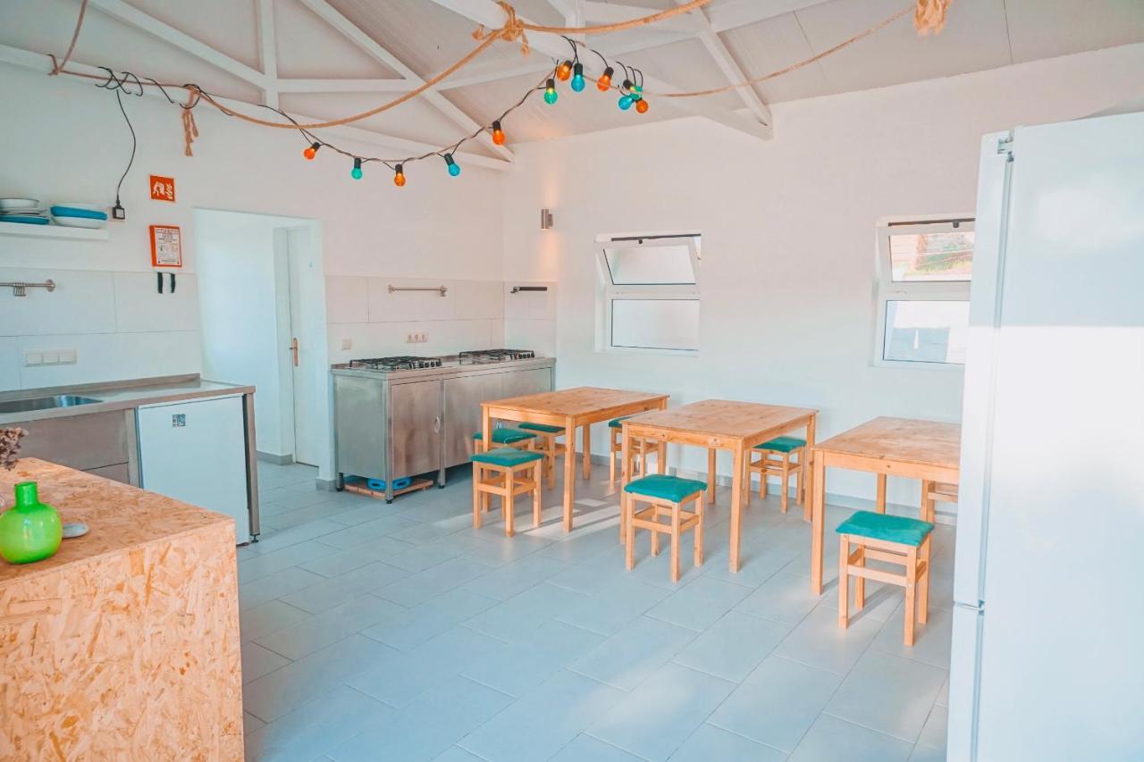Oasis Backpackers Hostel Sintra Surf Colares Exteriör bild